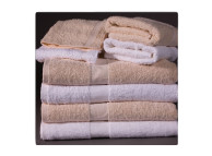 22" x 44" White 6.5 lb CAM Border Hotel Bath Towels