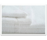 24" x 48" 8.0 lb. Oxford Gold Cam White Hotel Bath Towel