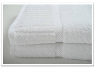 35" x 70" 22 lb. Oxford Reserve White Spa Bath Sheet